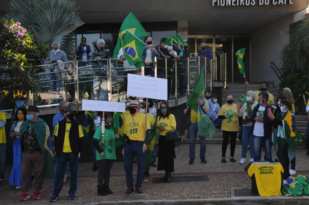 Imagem ilustrativa da imagem Londrina tem manifestação por voto impresso