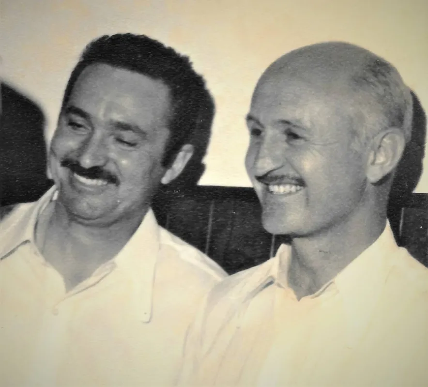 Imagem ilustrativa da imagem Os dois professores grandes amigos
