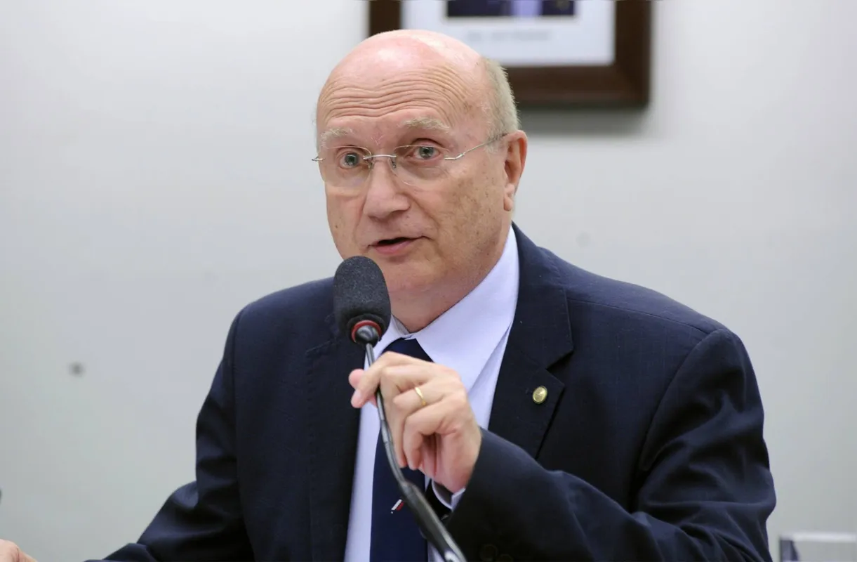 Imagem ilustrativa da imagem Osmar Serraglio espera comunicado de posse para voltar à Câmara dos Deputados