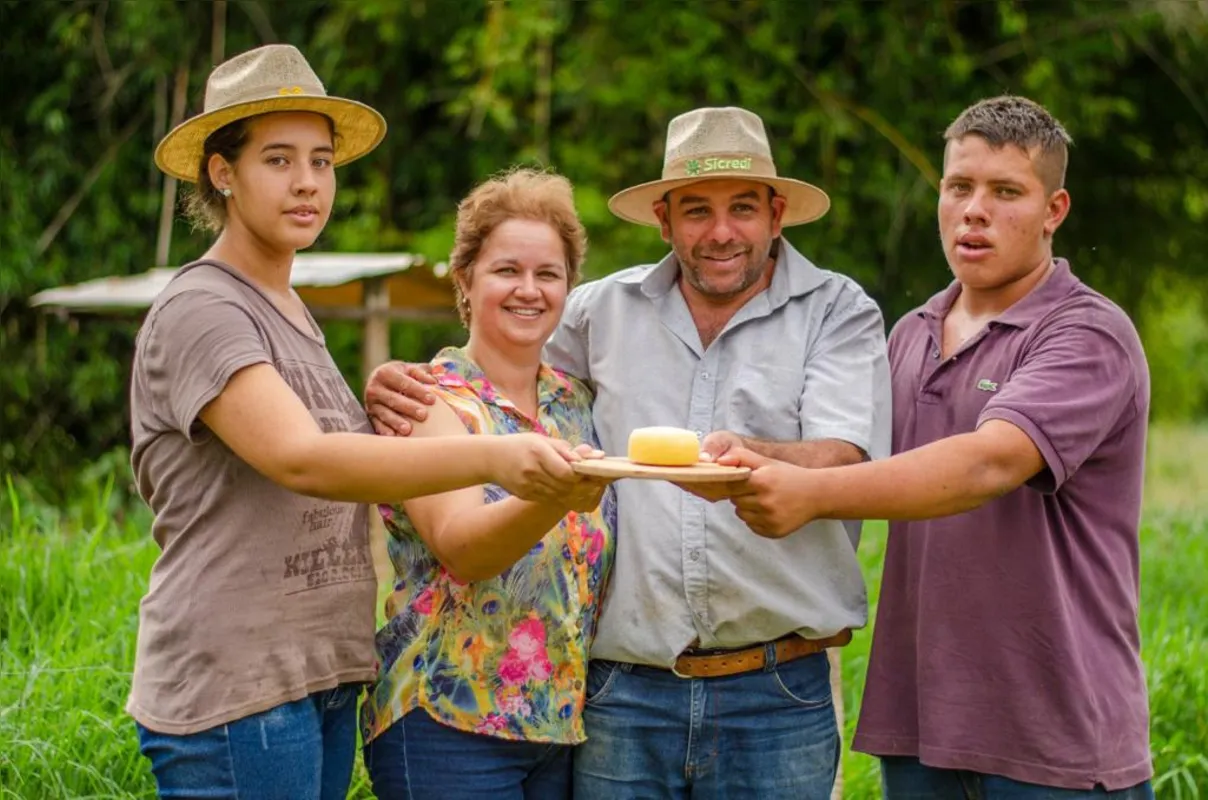 O produtor Leomar Melo Martins com a mulher, Marisa, e os filhos Daniela e Lucas
