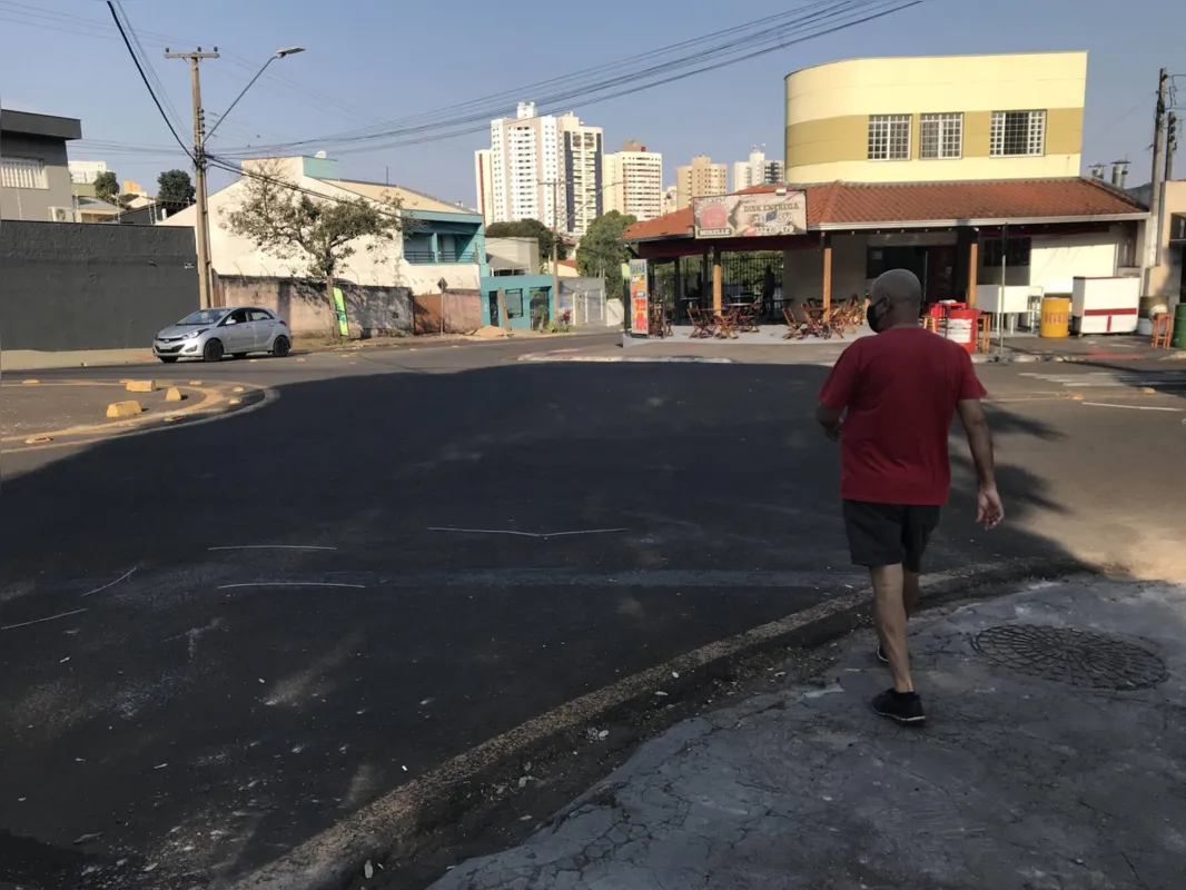 "É muito bom ver a paisagem, o movimento das ruas, as pessoas pelo bairro", diz José Adalto Silva 