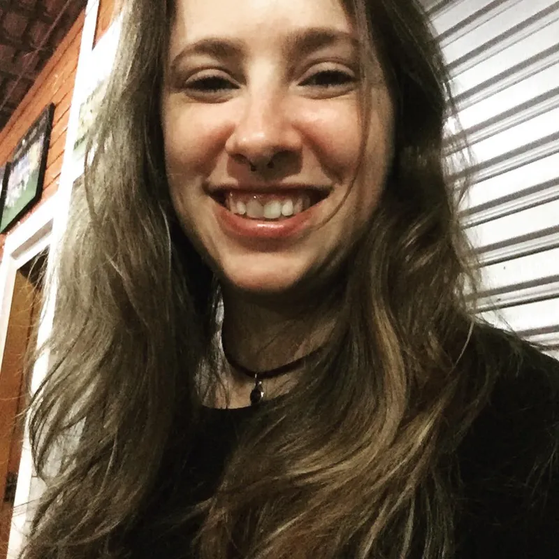 Mariana O. também quer construir uma carreira no exterior:  " “Tenho me apresentando para um grupo chamado “Let’s Play The Piano", diz a pianista radicada em Manchester (Inglaterra) 