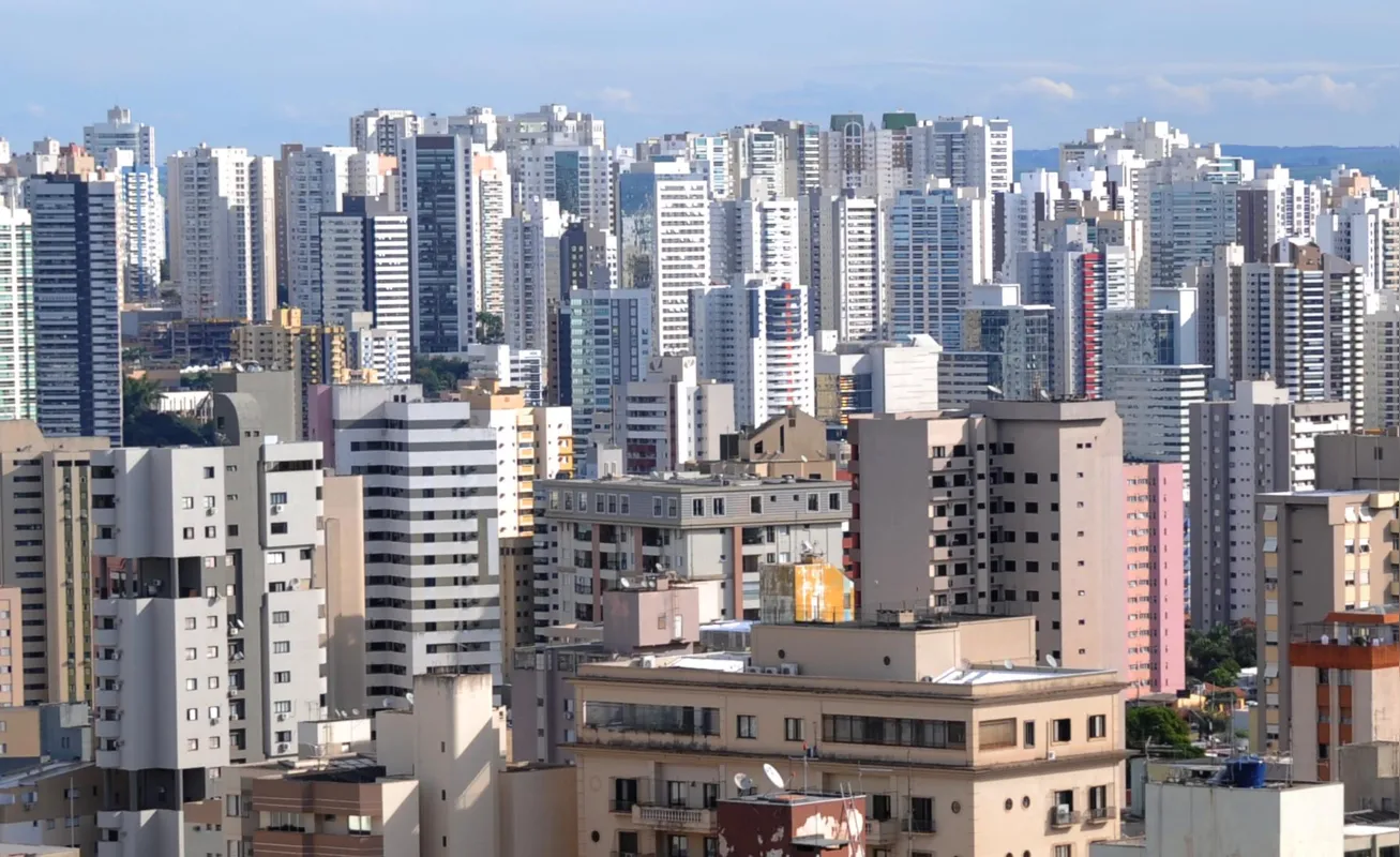 Dentre os imóveis, há itens com avaliações que variam de R$ 58 mil até R$ 6 milhões