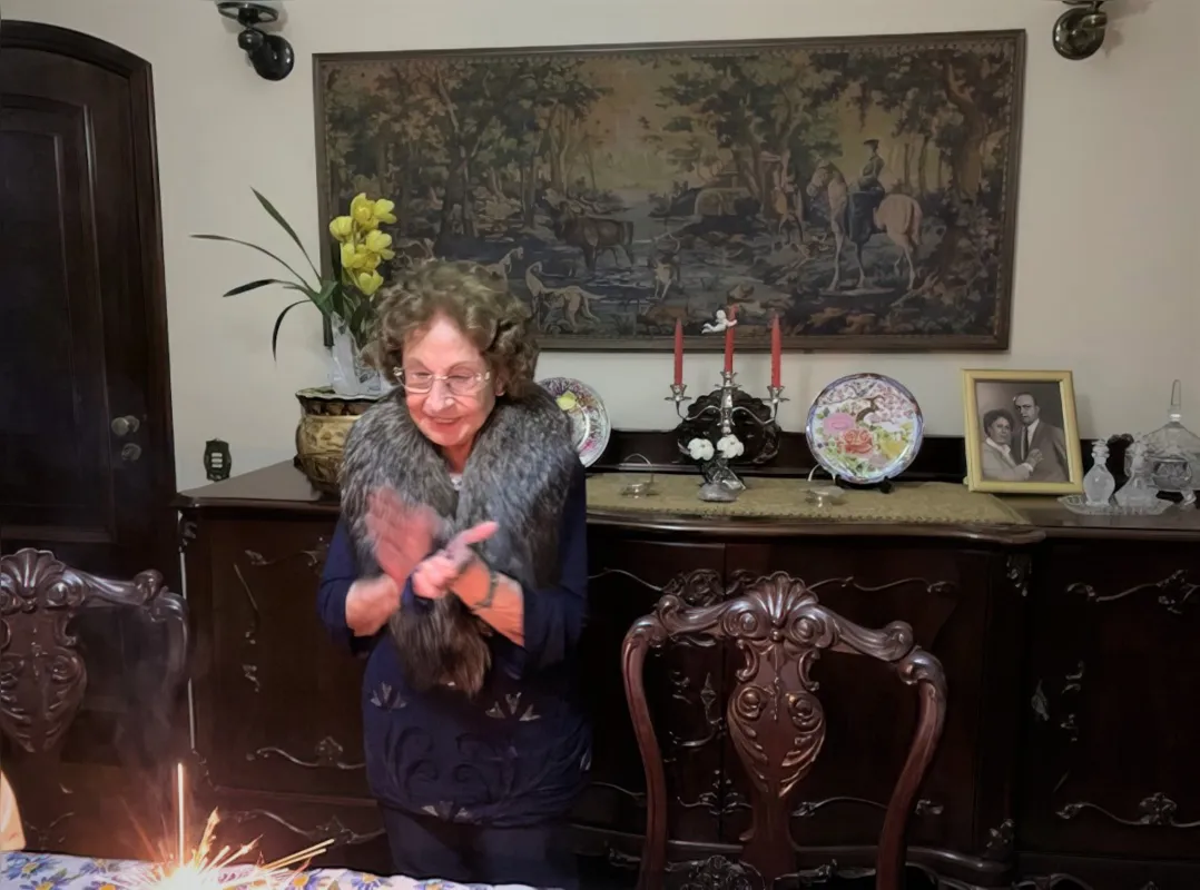 Imagem ilustrativa da imagem Professora Rosalina Franciscão comemora 96 anos