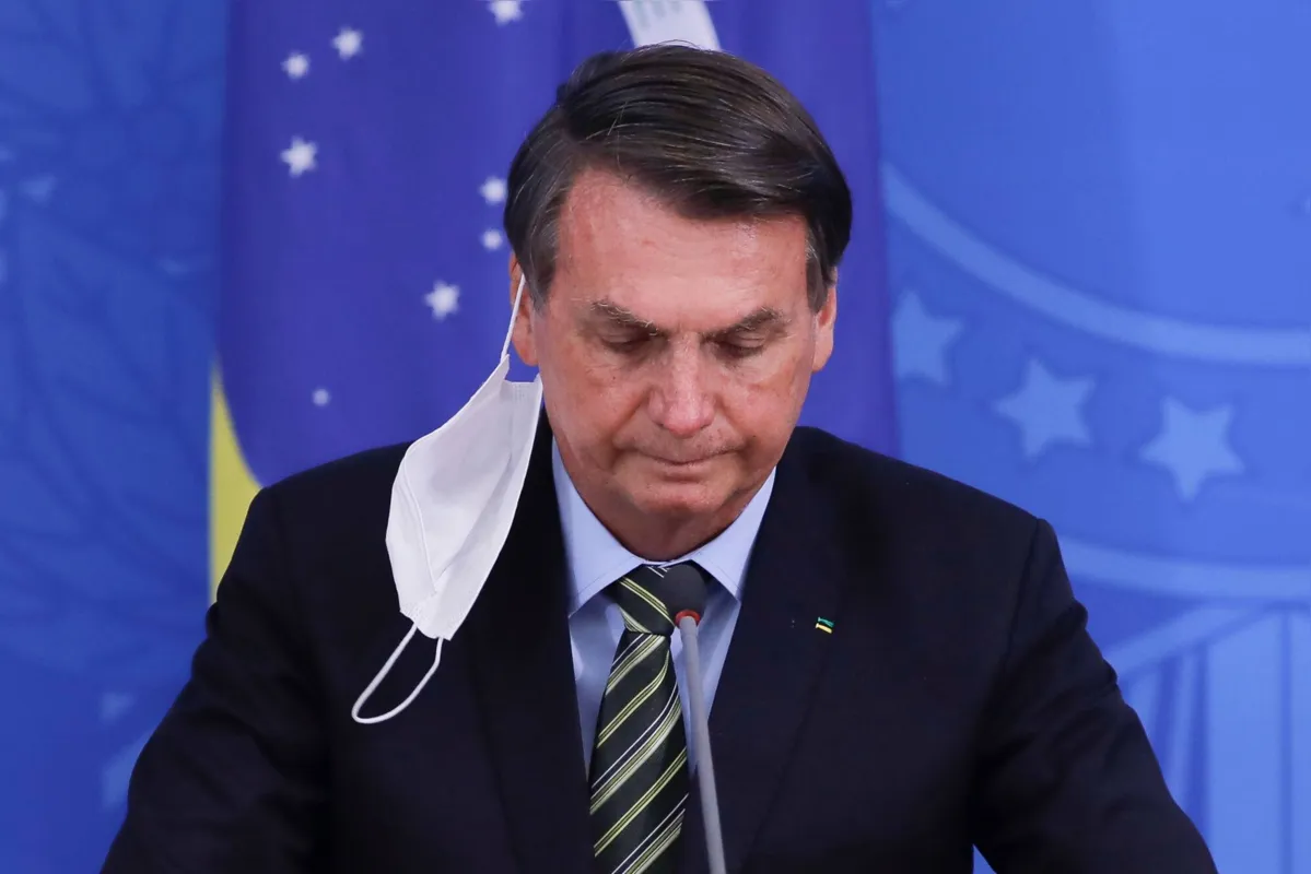 Imagem ilustrativa da imagem Reprovação a Bolsonaro sobe a 51%, novo recorde do presidente, mostra Datafolha