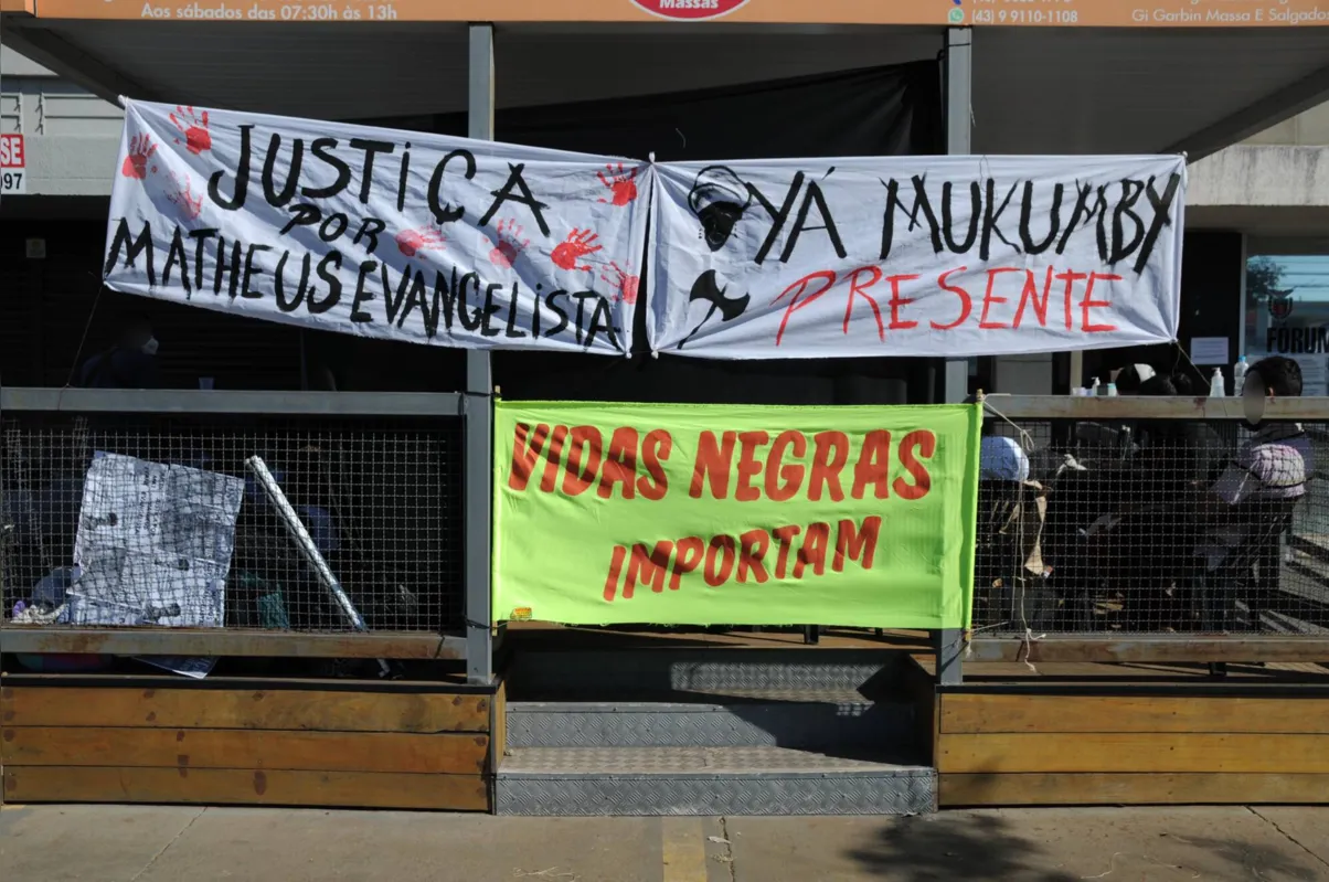 Vigília para Matheus Evangelista: familiares, amigos e movimentos de defesa dos Direitos Humanos pediram justiça. 