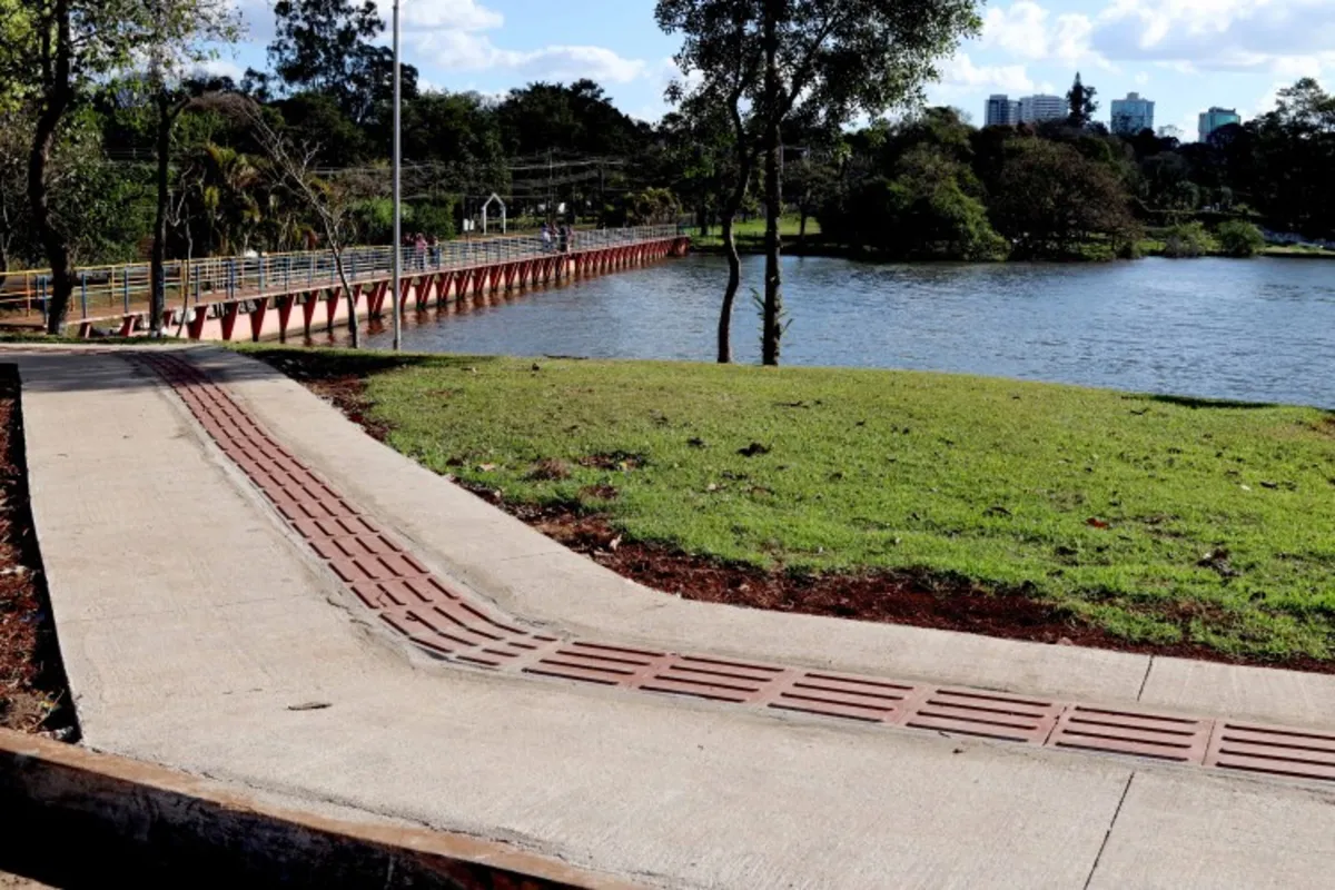 Imagem ilustrativa da imagem Rua da Canoagem agora tem calçadas com acessibilidade