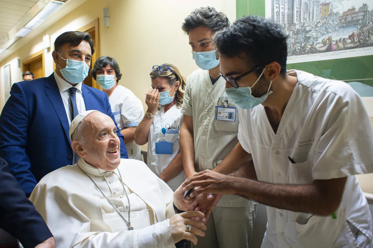 Imagem ilustrativa da imagem Saiba mais sobre a diverticulite, doença que acometeu papa Francisco