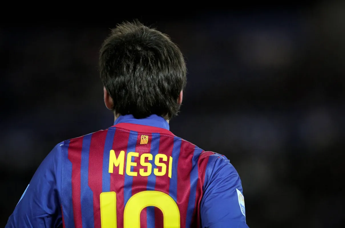 Imagem ilustrativa da imagem Sem acordo, Barcelona anuncia saída de Lionel Messi
