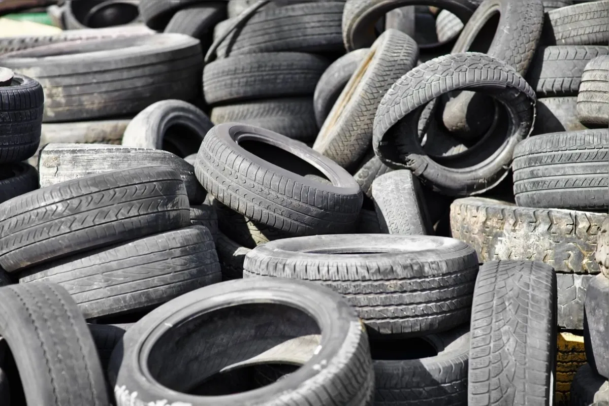 Imagem ilustrativa da imagem Sema Londrina realiza coleta de pneus usados  nesta quinta-feira