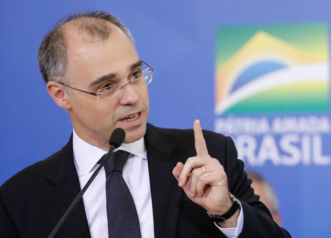 O "terrivelmente" evangélico André Luiz de Mendonça, que é advogado-geral da União, foi o indicado pelo presidente Jair Bolsonaro à vaga de ministro no STF

