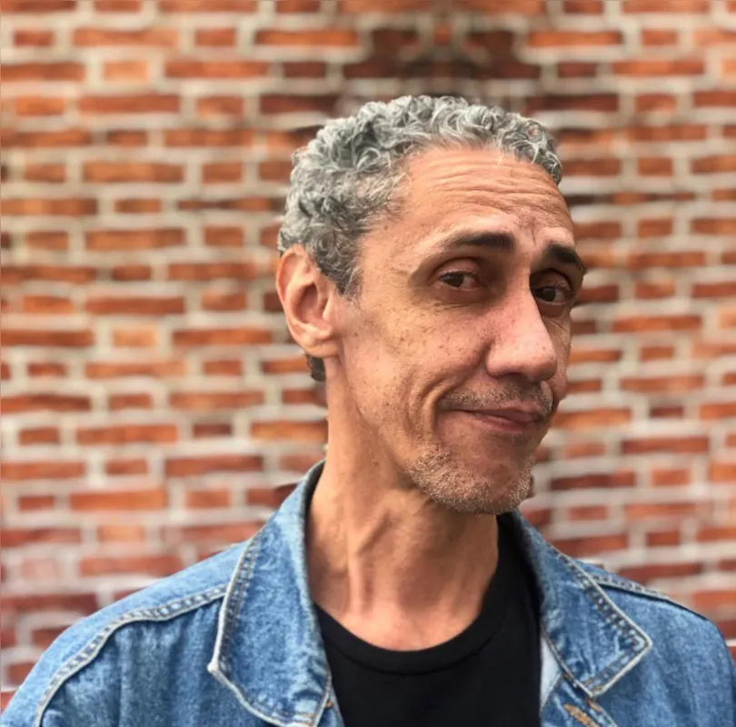 Márcio Américo: humorista reconhecido nacionalmente começou a fazer comédia na rádio Folha nos anos 90