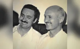 Os dois professores grandes amigos