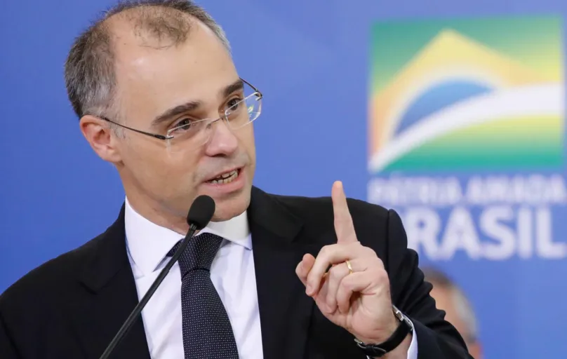 O "terrivelmente" evangélico André Luiz de Mendonça, que é advogado-geral da União, foi o indicado pelo presidente Jair Bolsonaro à vaga de ministro no STF
