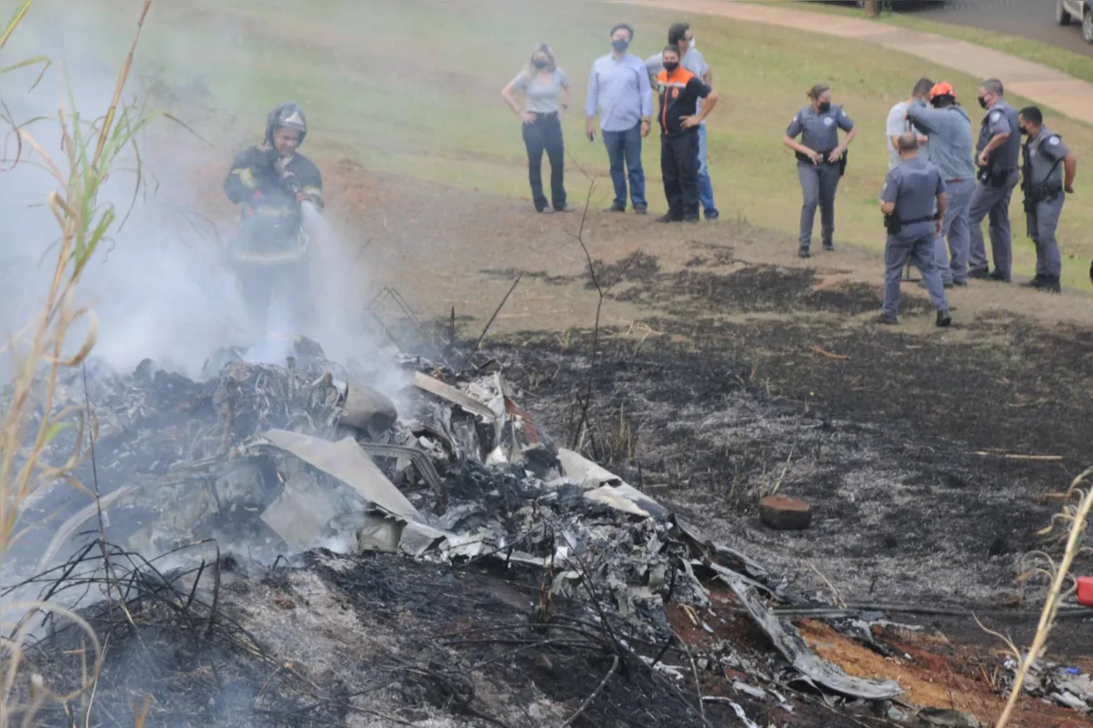 Imagem ilustrativa da imagem Avião cai em Piracicaba, interior de SP, e mata acionista da Cosan e família