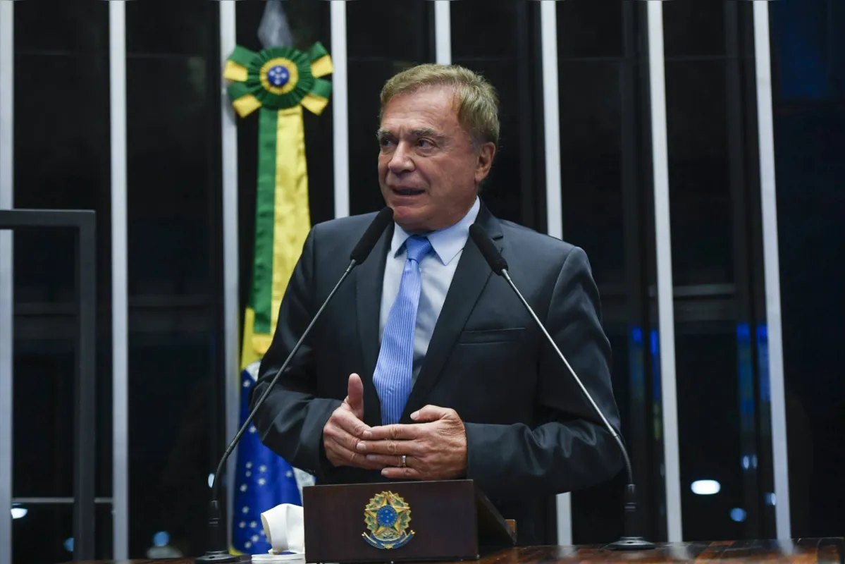Imagem ilustrativa da imagem Bancada paranaense no Senado põe turbulência política na conta de Bolsonaro