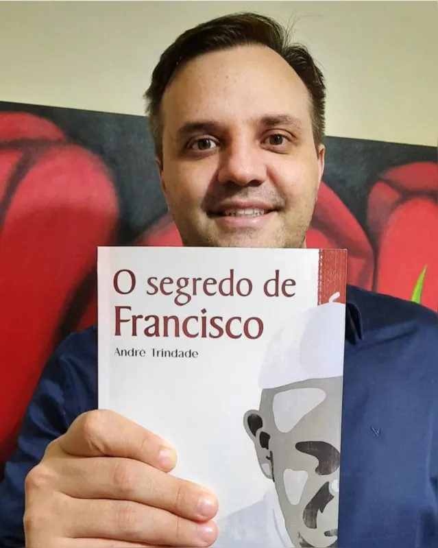 André Trindade lança o livro "O Segredo de Francisco", seu primeiro romance