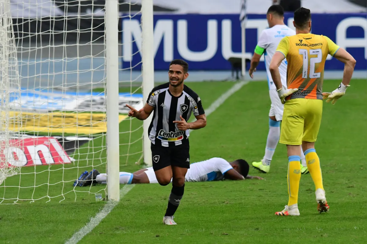 Imagem ilustrativa da imagem LEC é atropelado pelo Botafogo e segue sua via crucis na Série B