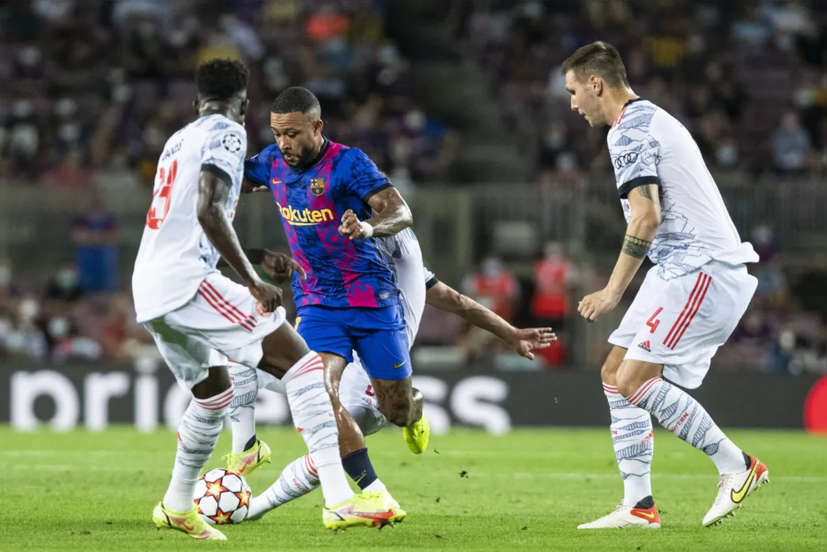 O Barcelona, por sua vez, perdeu em casa, no Camp Nou, contra o Bayern  de Munique por 3 a 0.