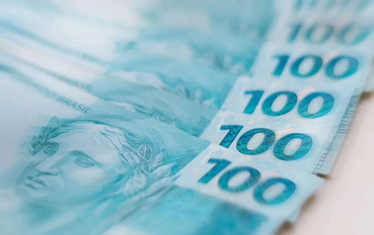 Imagem ilustrativa da imagem Remuneração ao sistema financeiro dificulta redução de juros, aponta especialista