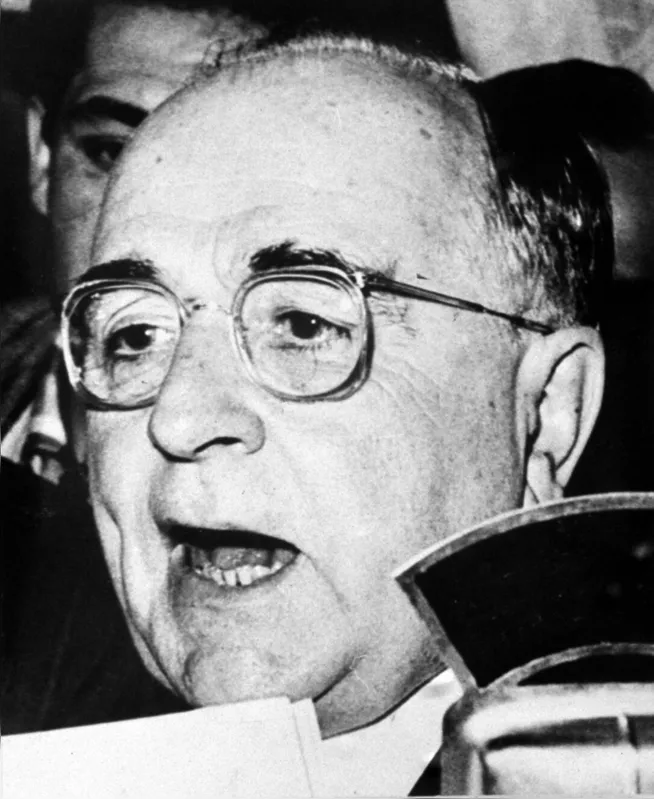 Em 1935, o então presidente Getúlio Vargas teve autorização do Congresso para decretar o estado de sítio 