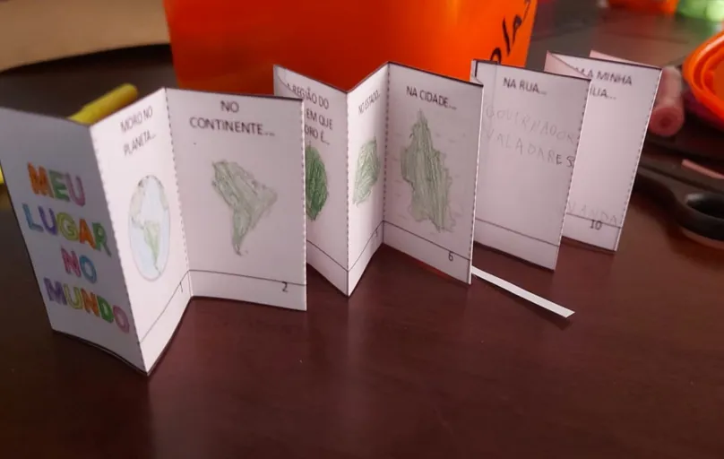 Durante as atividades em sala de aula, alunos colocam no papel o senso de pertencimento ao Estado