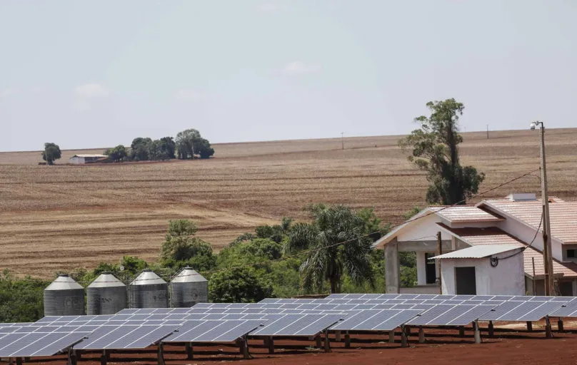 Cerca de 2.100 produtores rurais paranaenses geram energia elétrica própria por meio do sol hoje