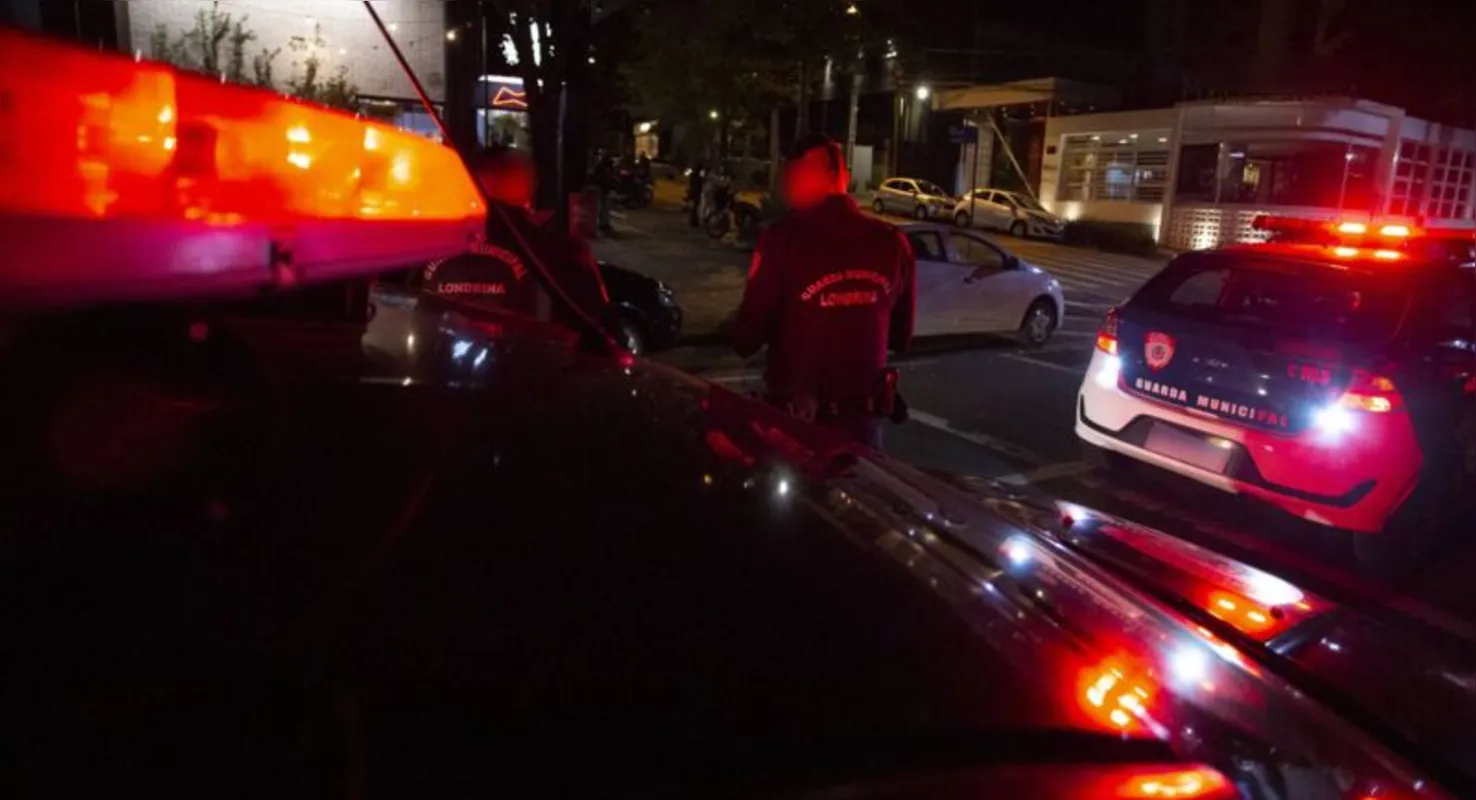Imagem ilustrativa da imagem Aglomeração na rua Paranaguá resulta em prisão