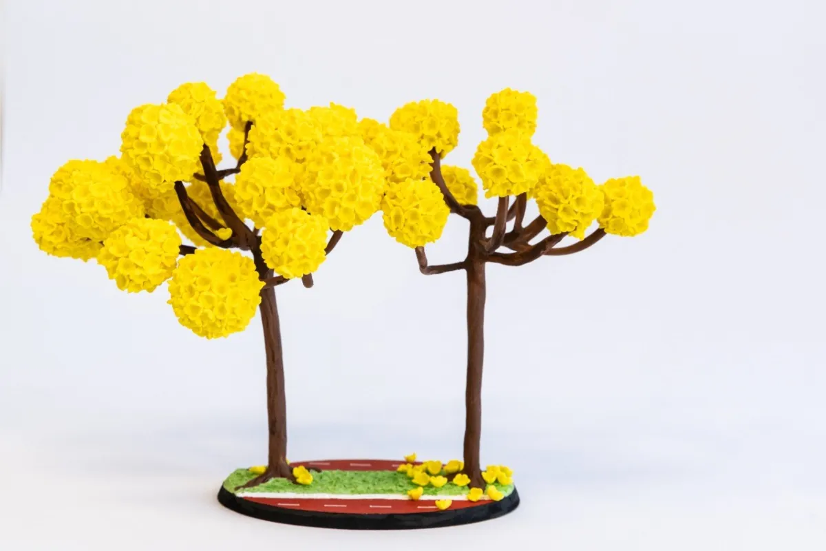 A beleza dos ipês em objeto decorativo de Michelly Orbem
