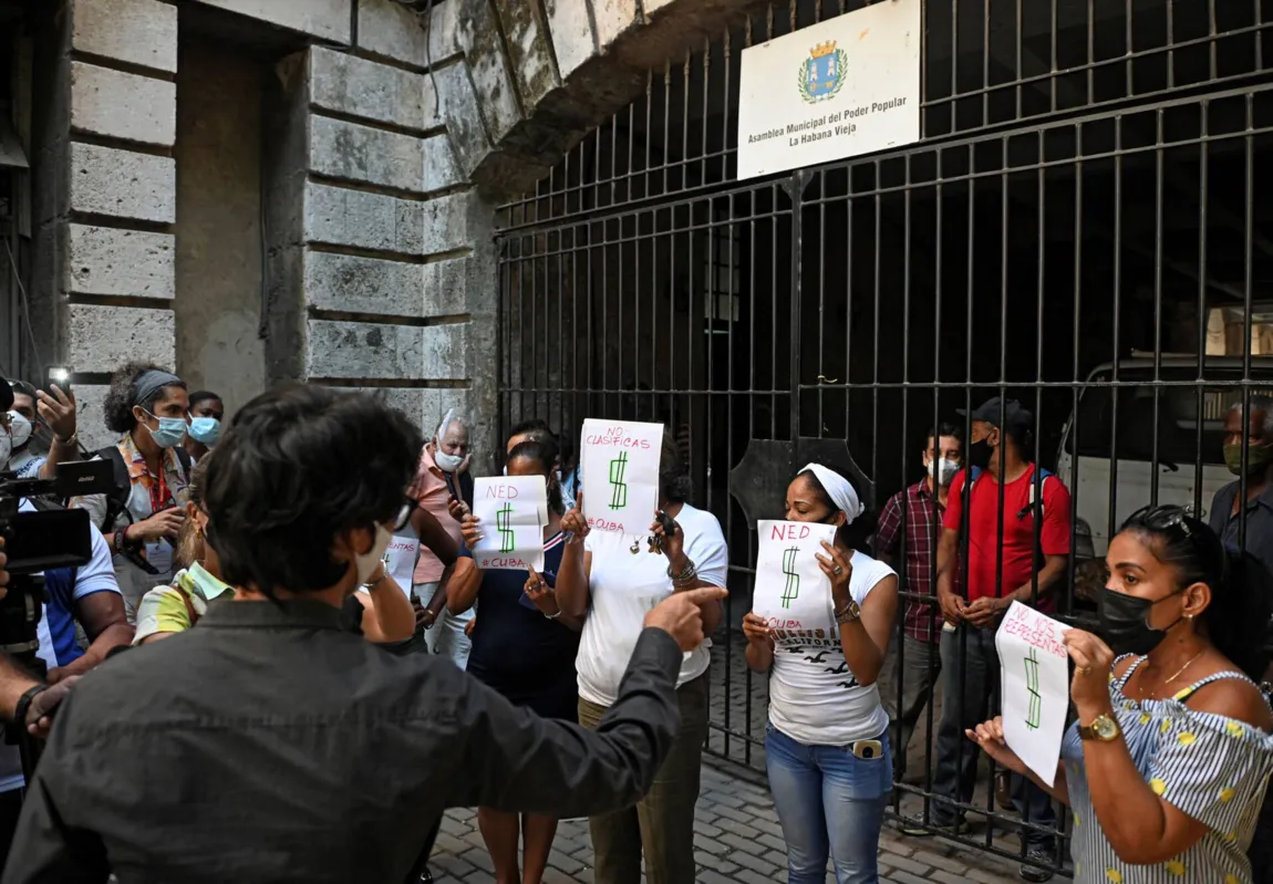 Além da expressão de descontentamento contra o regime, os ativistas querem a libertação das centenas de presos políticos do regime