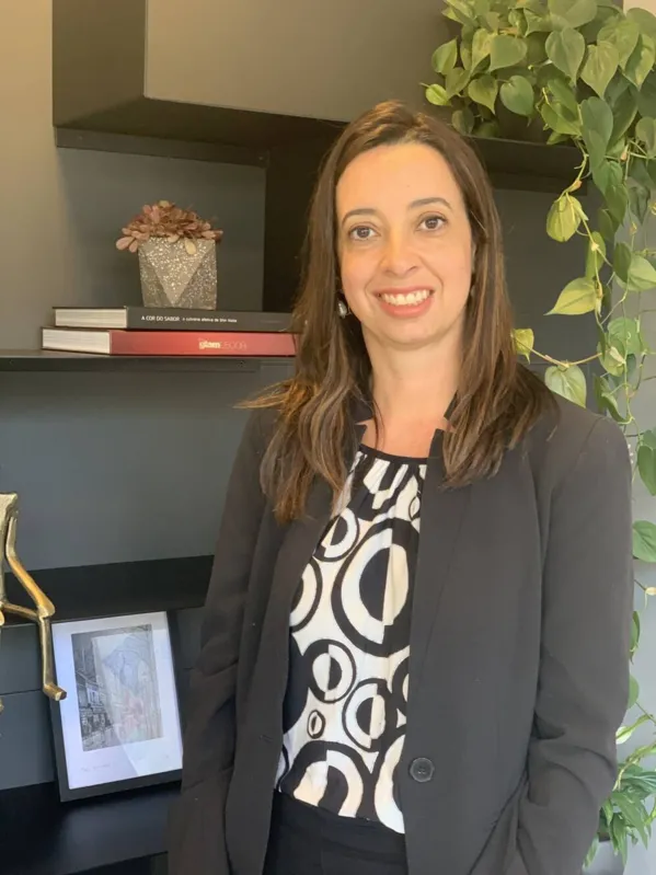  Janaína Braga Norte, advogada: "Ao cuidar de seus dados pessoais, cada cidadão estará tutelando o seu direito de personalidade, liberdade e privacidade". 


