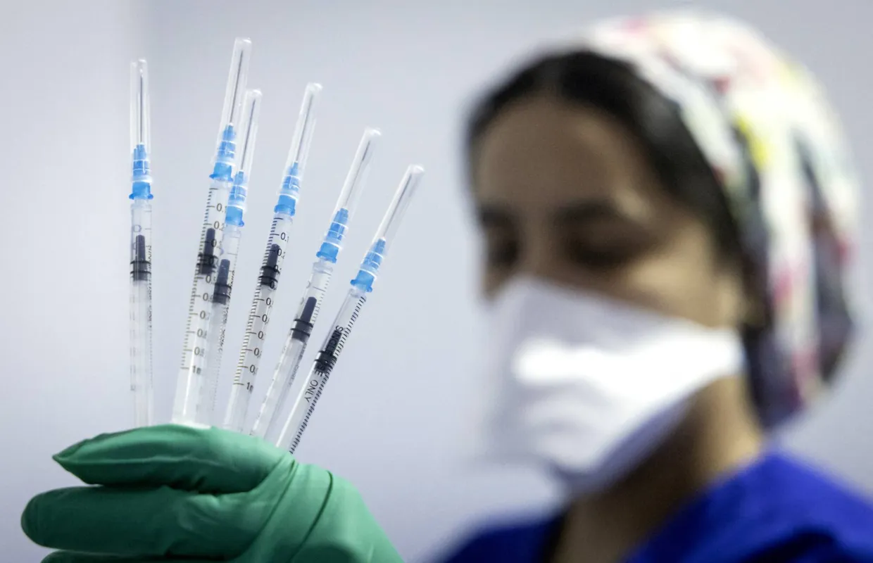 Imagem ilustrativa da imagem Brasil segue sem exigir vacinação para entrada de estrangeiros
