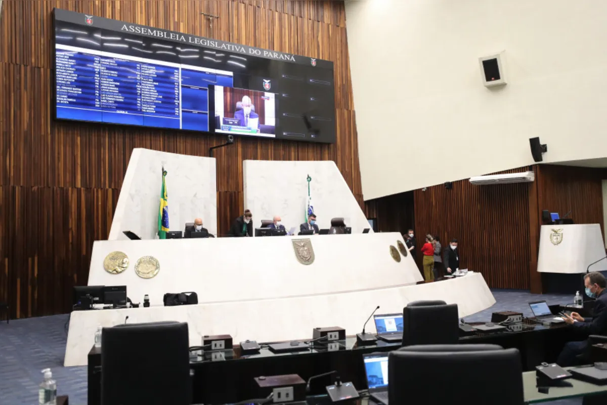 Imagem ilustrativa da imagem Defensoria do PR deve ganhar até 90 cargos comissionados, mas perde 20 defensores públicos