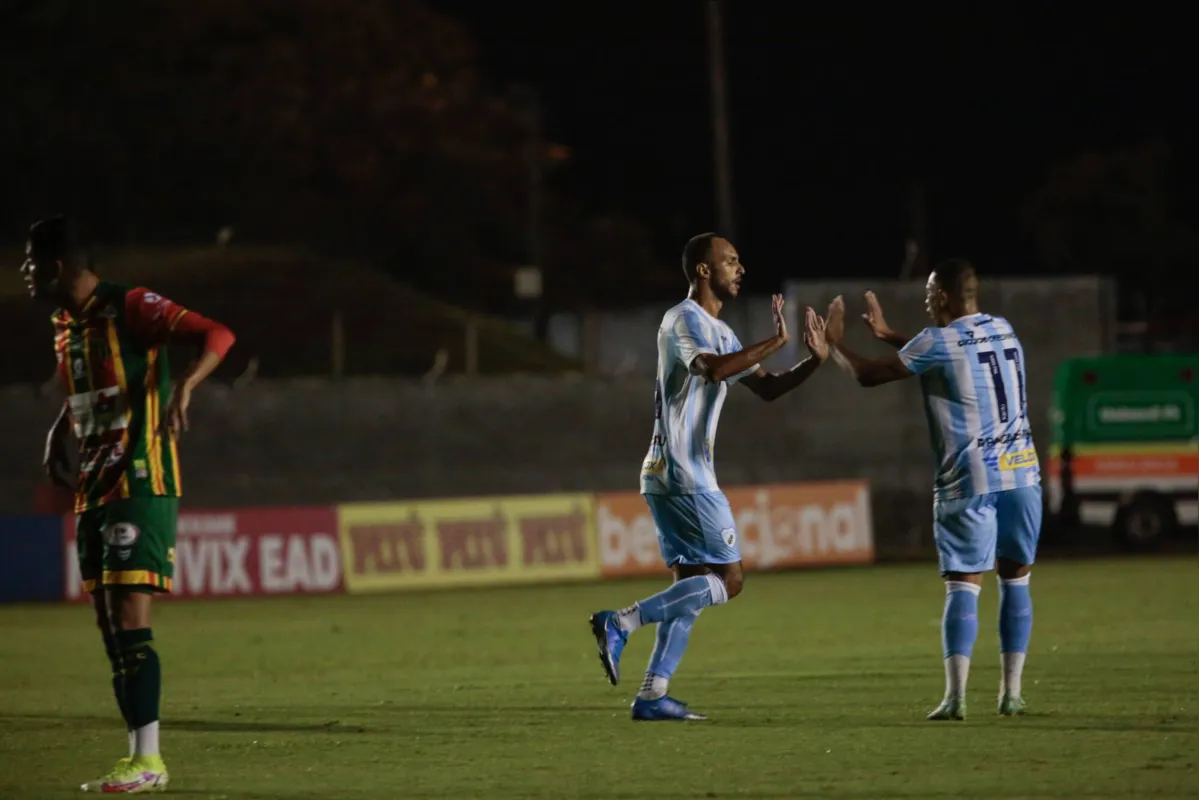 Autor de um dos gols contra o Sampaio Corrêa, Marcelo Freitas será titular diante do FC Cascavel