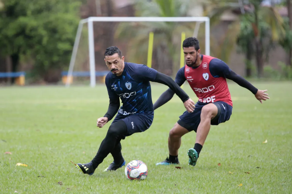 Um dos últimos reforços do LEC, Roberto deve começar jogando pela primeira vez contra os maranhenses