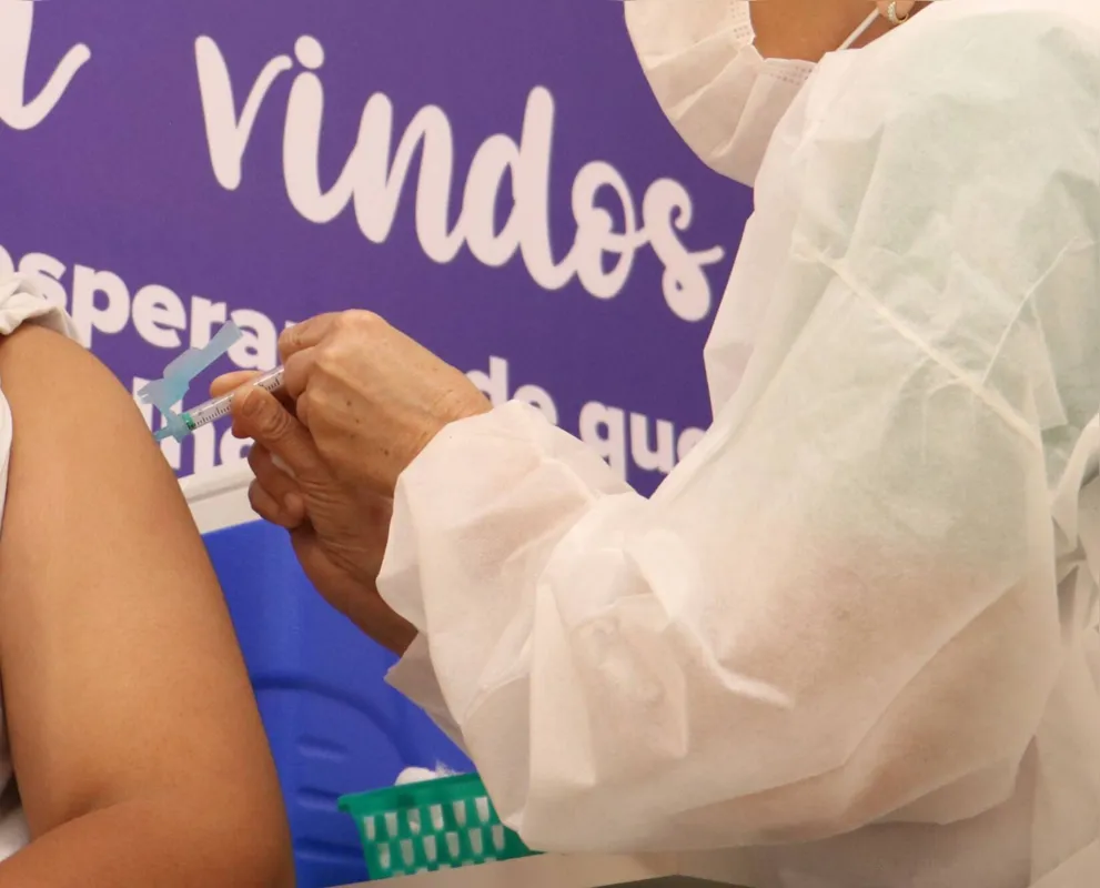Imagem ilustrativa da imagem Londrina libera agendamento para vacinar jovens sem comorbidades