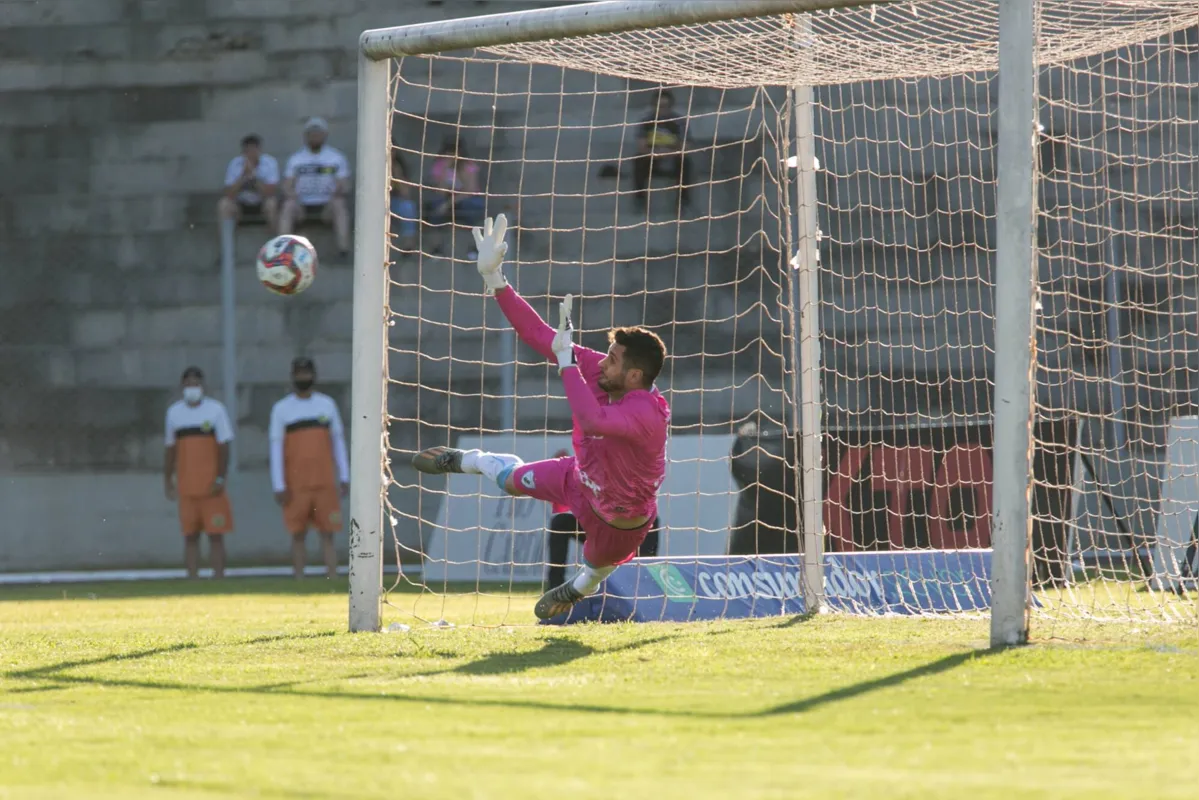 Imagem ilustrativa da imagem Nos pênaltis, LEC vence o FC Cascavel e conquista o quinto título paranaense