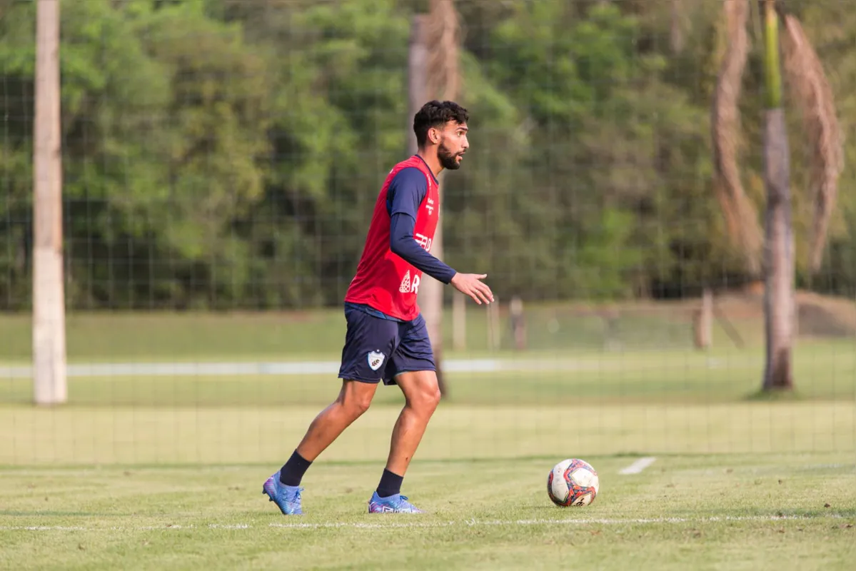 Pedro Cacho sofreu uma segunda lesão no joelho e só volta a jogar em 2022