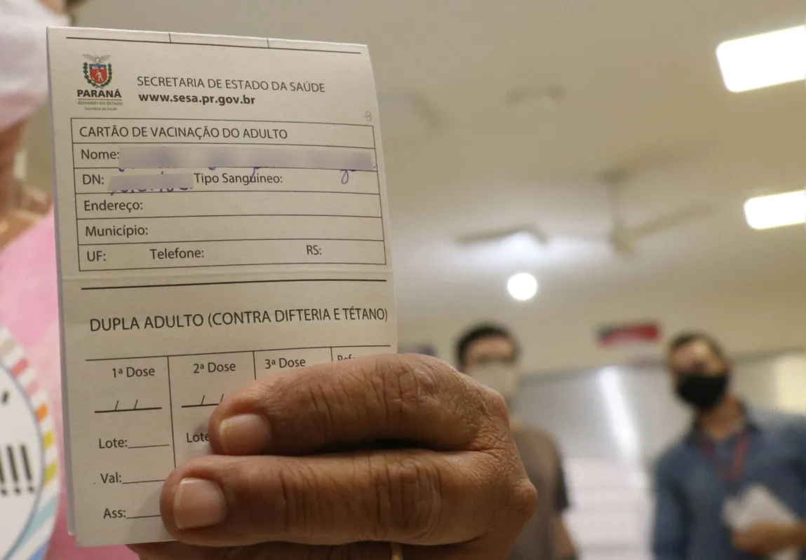 Imagem ilustrativa da imagem Saúde estuda possibilidade de implantar 'passaporte da vacina' em Londrina