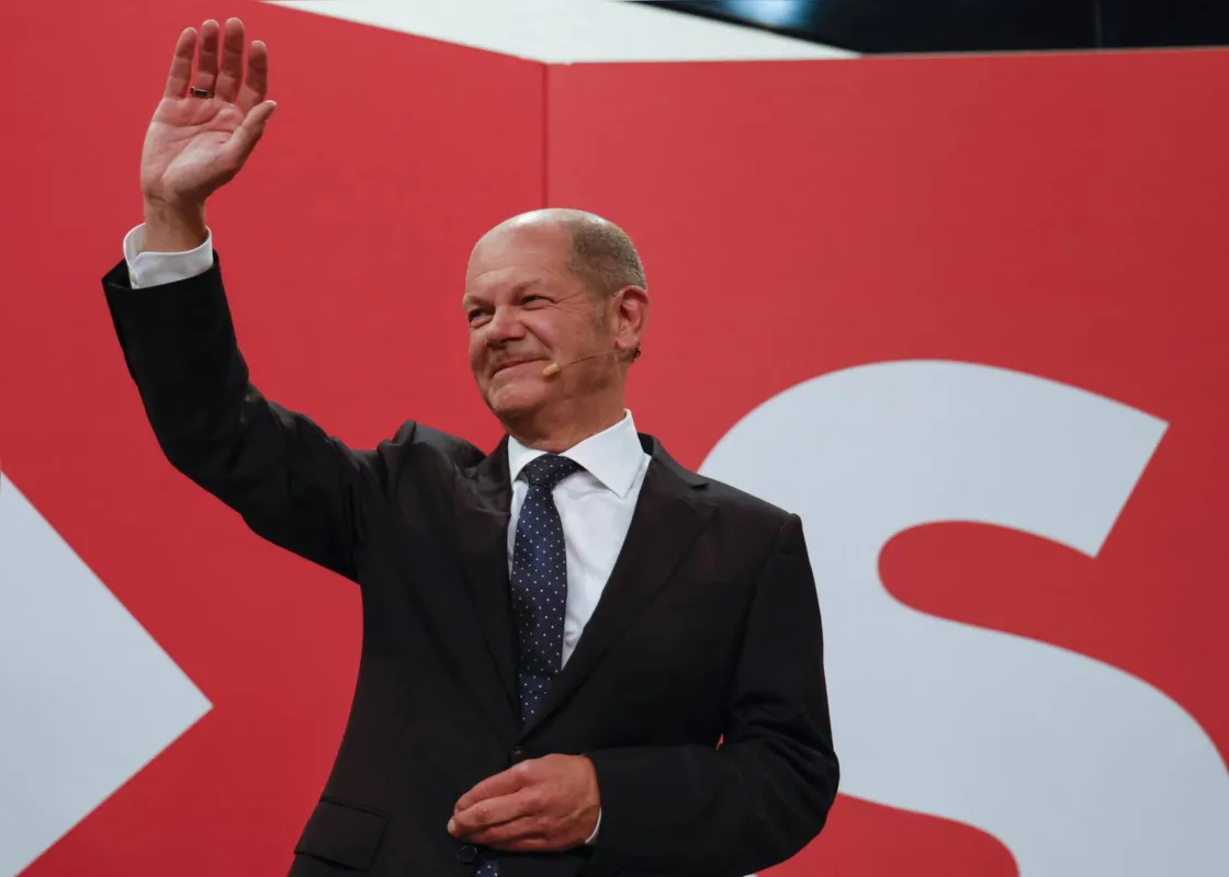 De acordo com a comissão eleitoral, o SPD, de Olaf Scholz, ficou com 25,7% dos votos