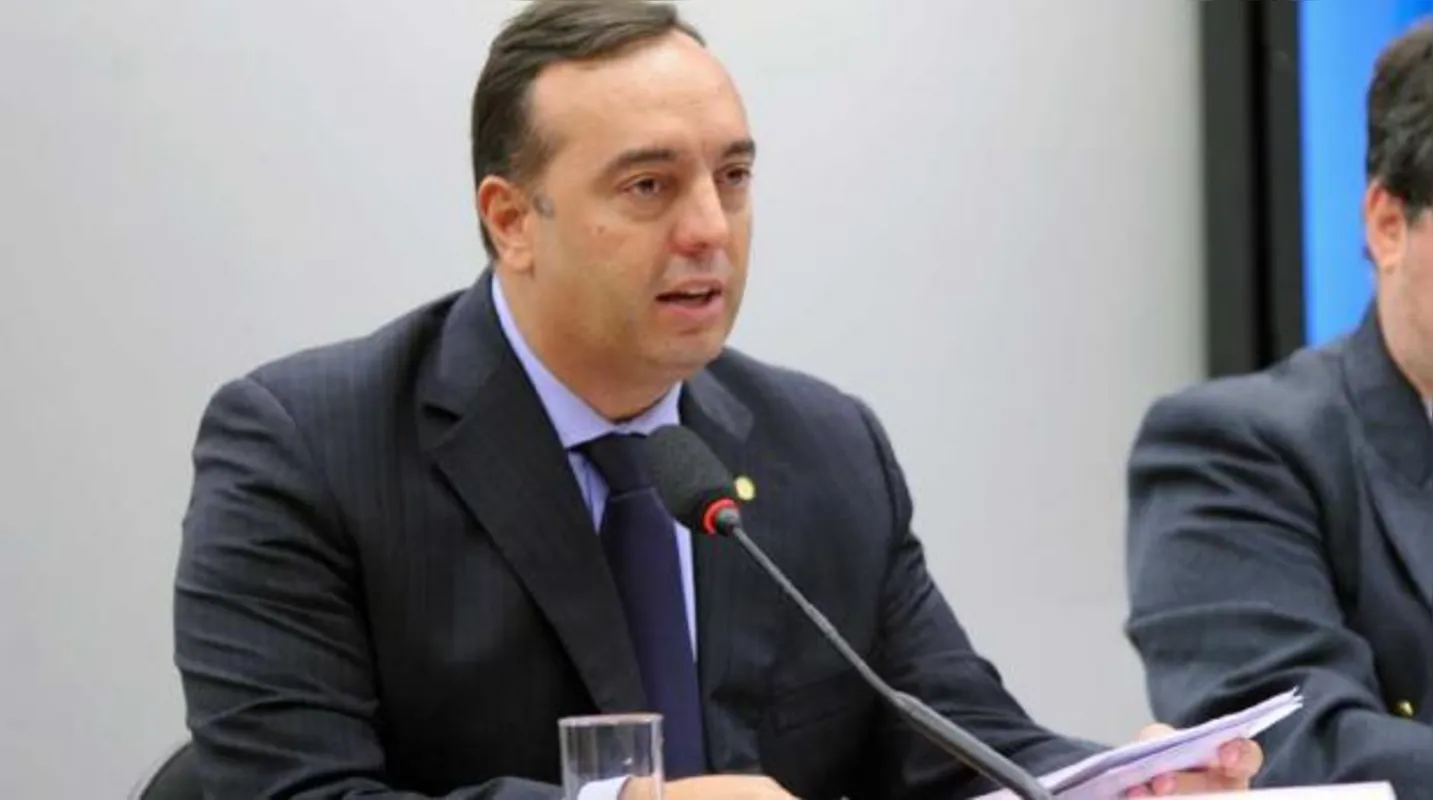 Imagem ilustrativa da imagem TSE fica a 1 voto de cassar deputado Francischini, que espalhou fake news sobre urnas