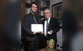 Diploma Ético- Profissional para o cirurgião Francisco Gregori Jr