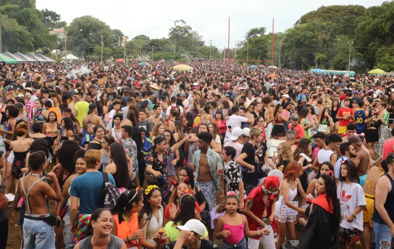 Carnaval com o Bloco Pé Vermelho no Aterro do Lago Igapó