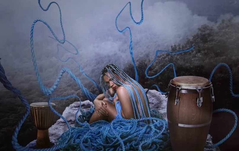 Gaê Sango em foto de Esther Hall produzida para a mostra "Sonhante" 
