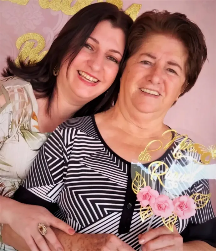 Imagem ilustrativa da imagem Advogado comemora sucesso de seu livro