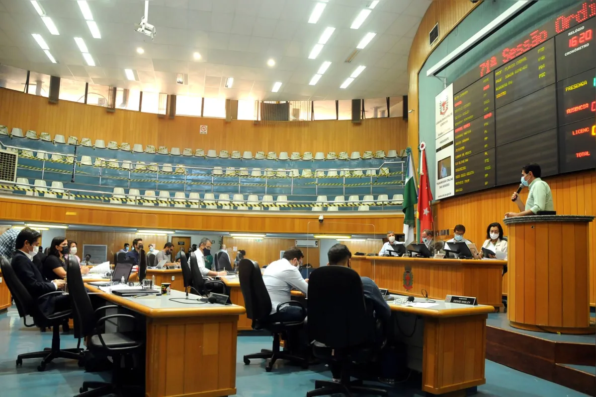 Imagem ilustrativa da imagem Após 13h de debate, Câmara aprova Plano Diretor em primeiro turno