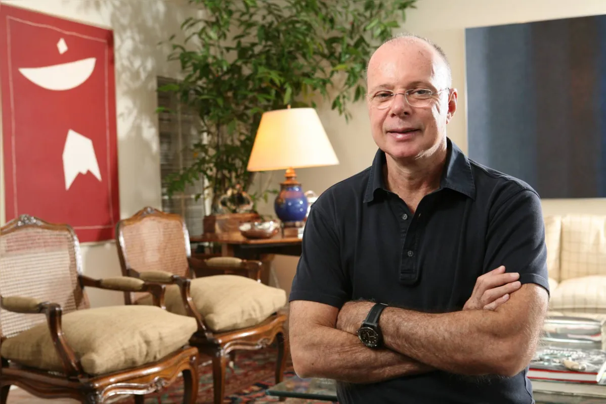 Com o sucesso estrondoso de novelas como "Dancing Days", Gilberto Braga consolidou o formato das novelas contemporâneas na Globo  .