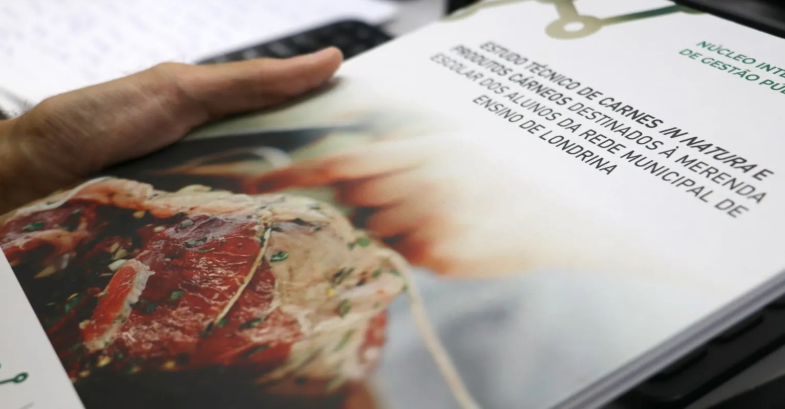 Manual de protocolos para a aquisição de carne, produzido pela Prefeitura, em parceria com a UEL.