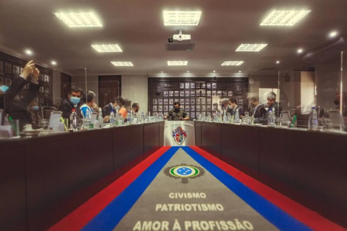 O general Paulo Sérgio Nogueira de Oliveira recebeu em julho comitiva londrinense
