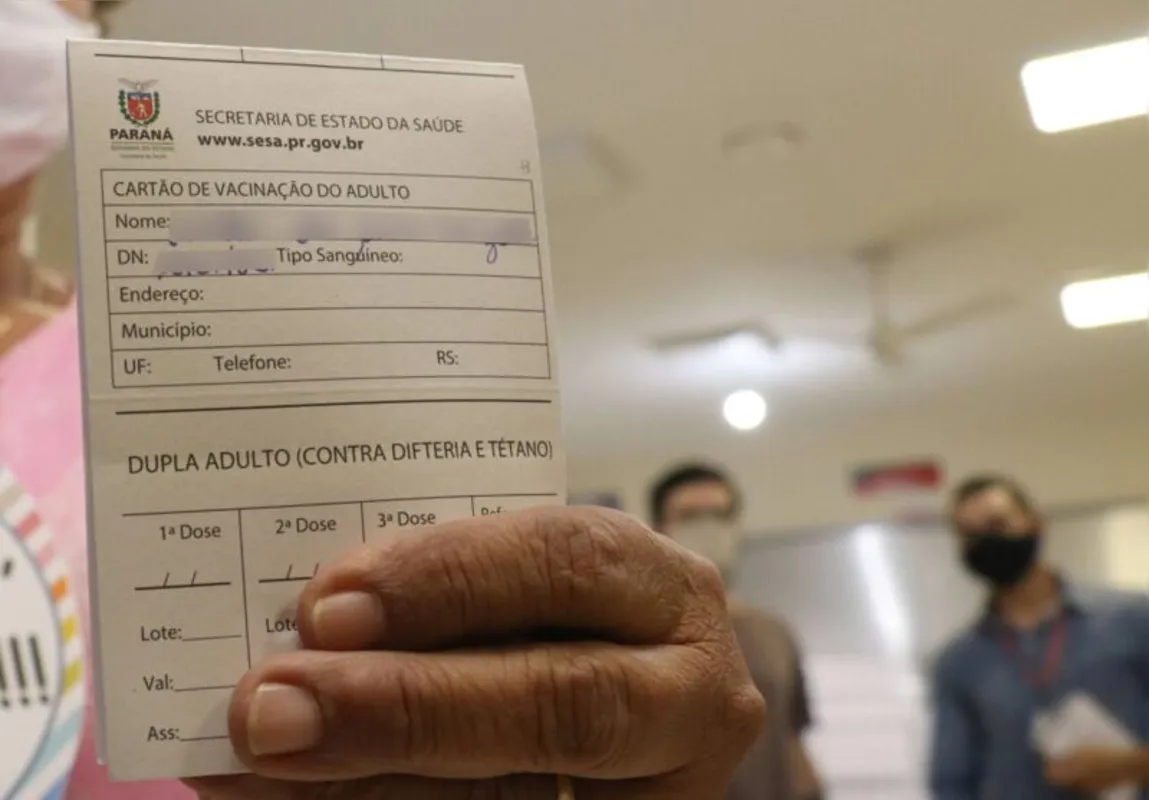 Imagem ilustrativa da imagem Justiça rejeita ação que pedia proibição do passaporte da vacina em Londrina